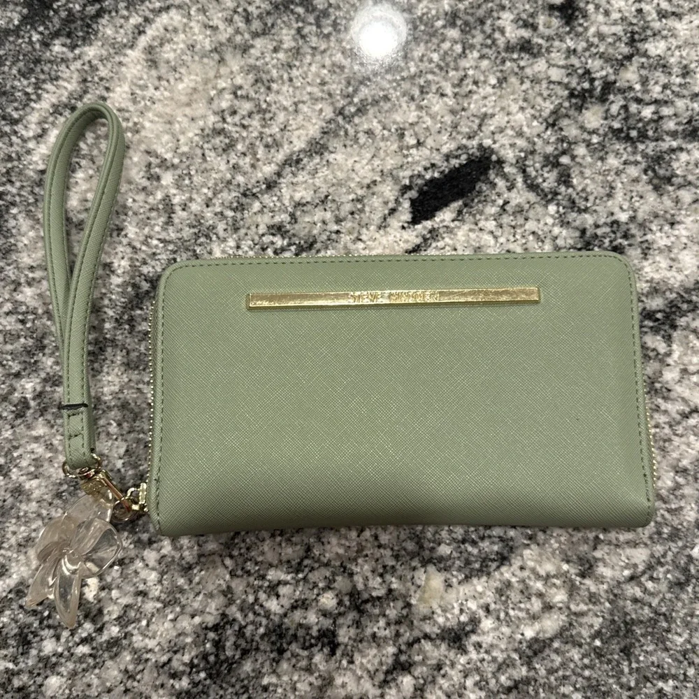 Steve Madden BZippy Zip‎ Around Women's Wallet Wristlet Clutch Jade Green